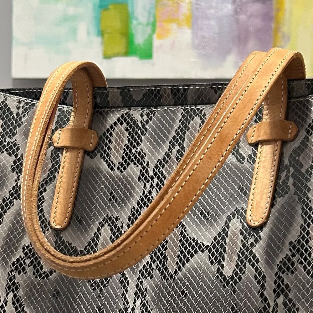 Consuela Flynn Breezy East West Tote - Picture 4 of 10